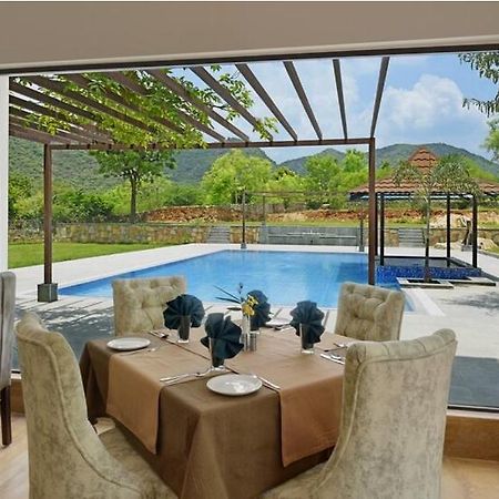 The Hunting Lodge Resort Udaipur - Villas & Pool Dabok 外观 照片